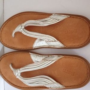 BORN SILVER Leather Flip Flops Size 10